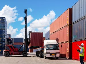 renta contenedor carga