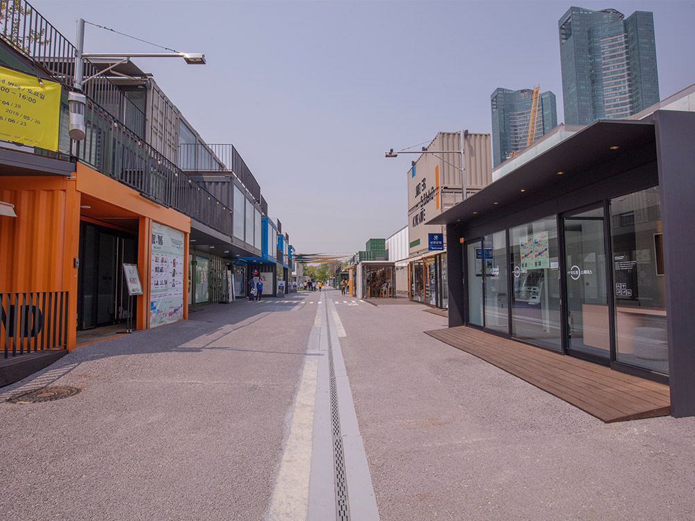 Contenedores para eventos masivos: infraestructura eficiente